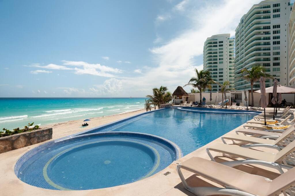 *Turquoise Escape- Beachfront Studio By Casa Paraiso* Cancún Exteriér fotografie