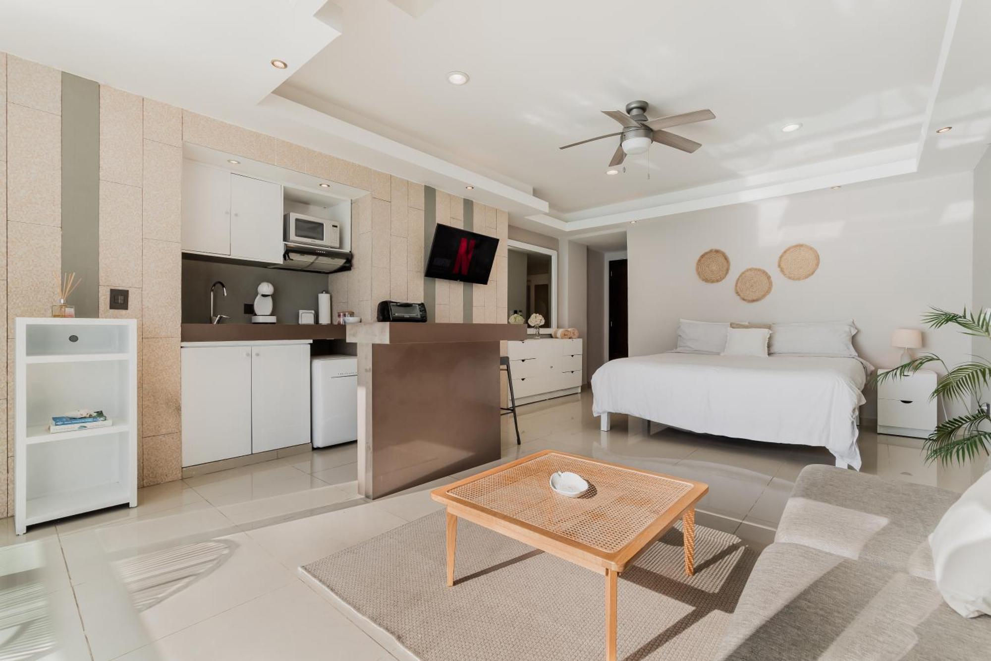 *Turquoise Escape- Beachfront Studio By Casa Paraiso* Cancún Exteriér fotografie